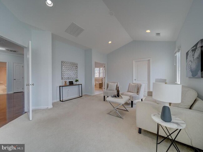 Building Photo - 43320 Barnstead Dr