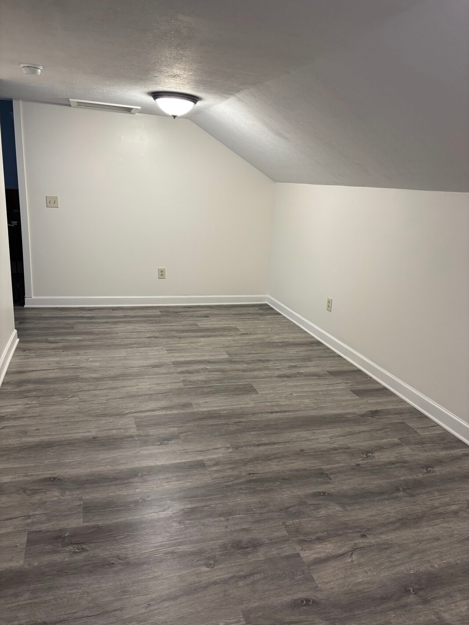 Building Photo - 205 S Ottawa St