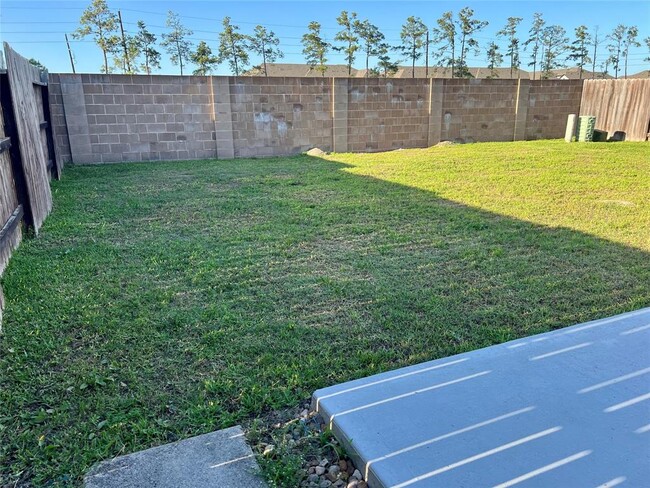 Building Photo - 12347 Breckenwood Mills Dr