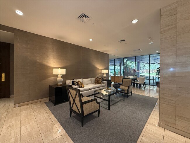 Building Photo - 15 Greenway Plz