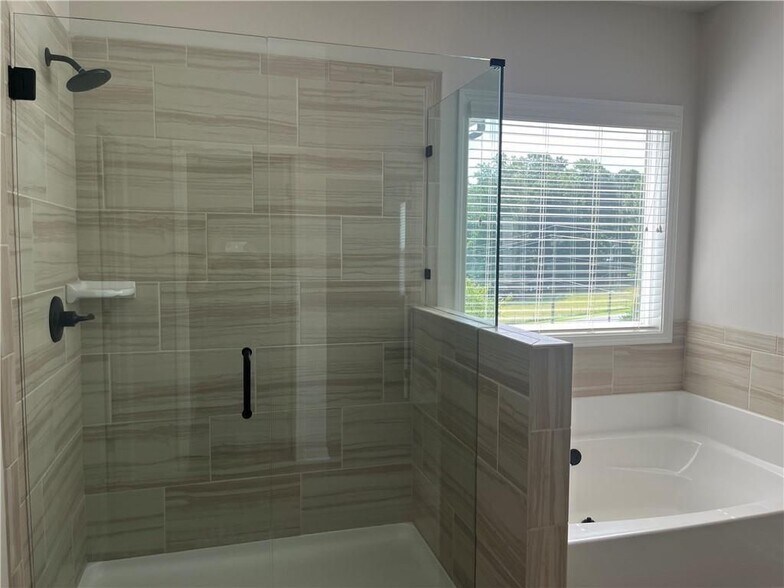 Building Photo - 5200 Fox Den Rd