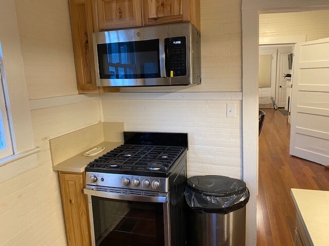 Building Photo - 1412 Erato St