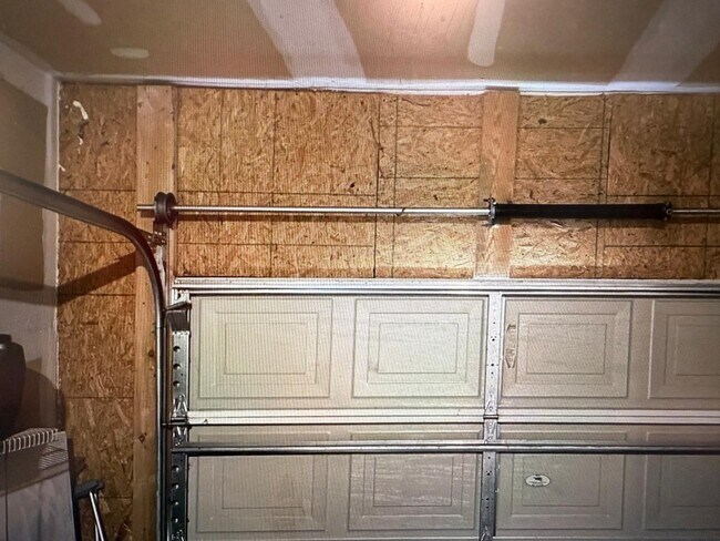 Building Photo - 721 Pebblestone Dr