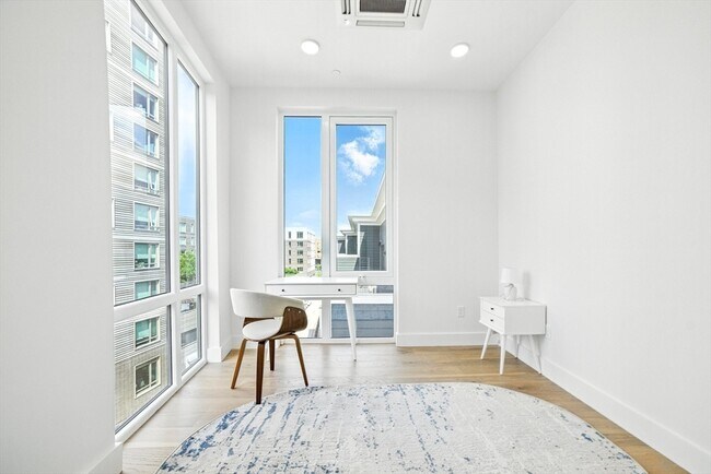 Building Photo - 38 Hichborn St