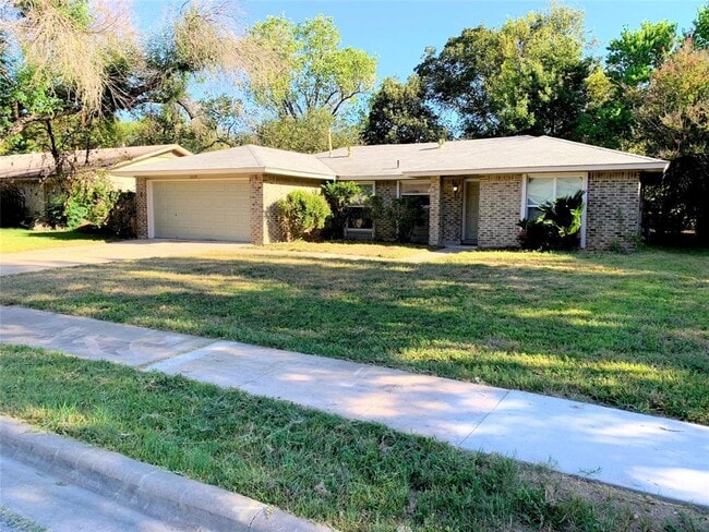 Building Photo - 10419 Quail Ridge Dr