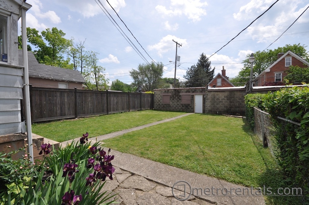 Backyard - 323 E Livingston Ave