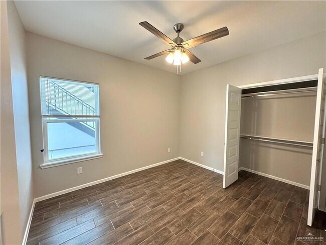 Building Photo - 1612 Canelo Dr
