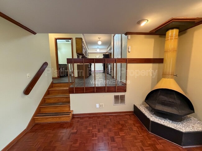 Building Photo - 2867 Monica Ct SW