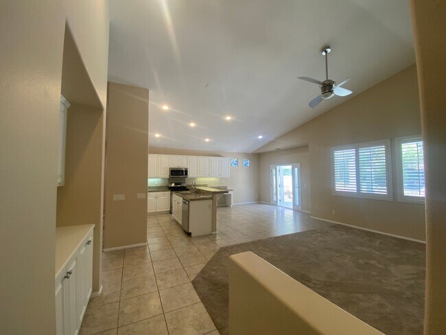 Building Photo - Single Story in Greer Ranch