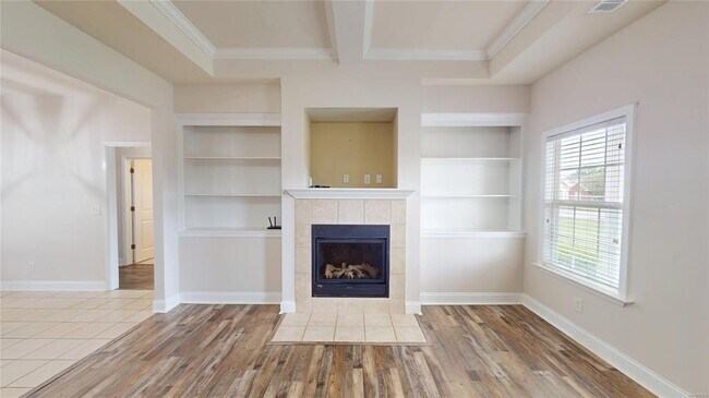 Building Photo - 414 Runway Dr
