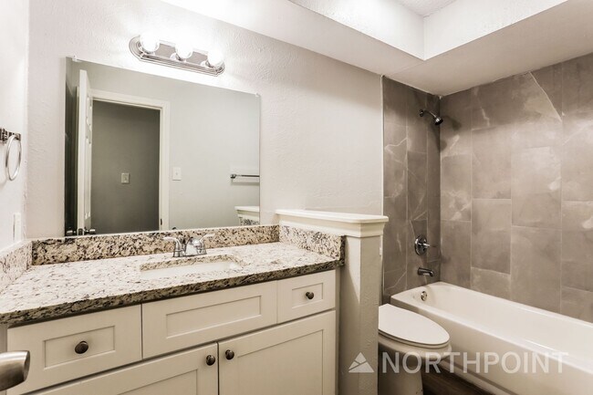 Building Photo - 3 BR/2BA | Newly Renovated Single Family Home |  Gated backyard!
