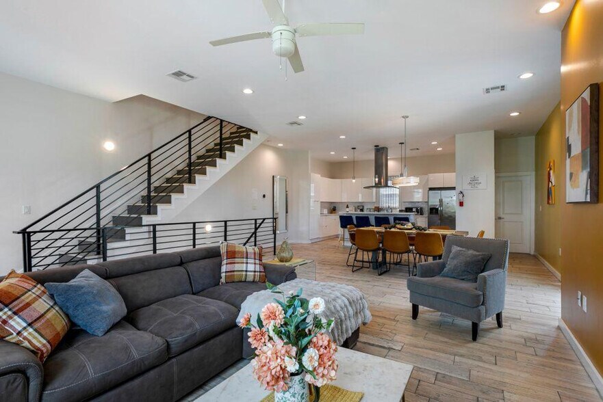 Building Photo - 3737 Bienville Ave