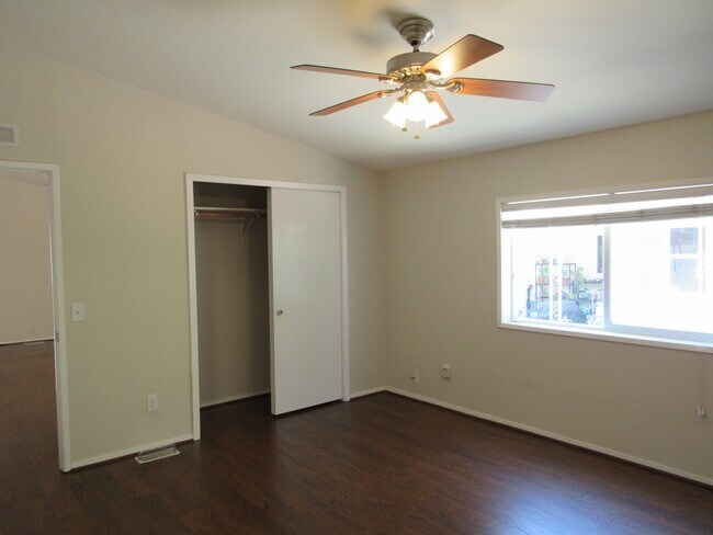 Building Photo - 14750 Cardoza Ct