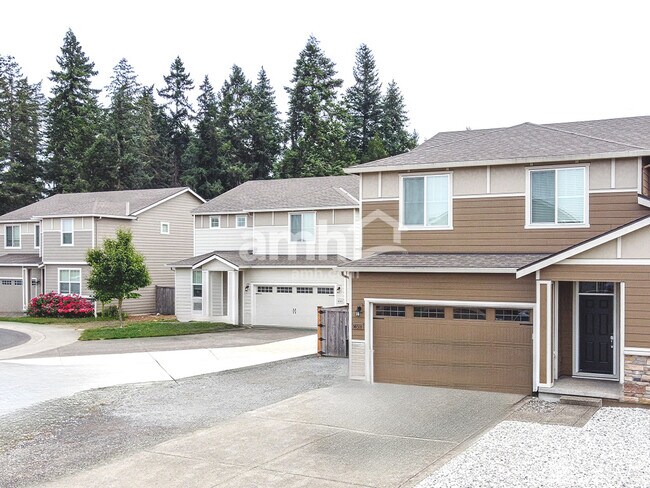 Building Photo - 9011 NE 165th Ave