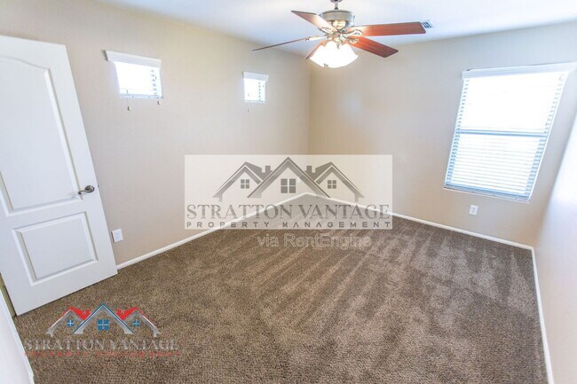 Building Photo - 4808 W Allen St