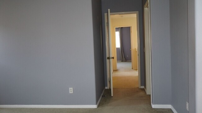 Building Photo - 1820 San Sebastian Ave