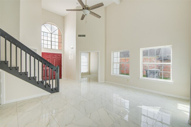 Building Photo - 4427 Waterfall Way