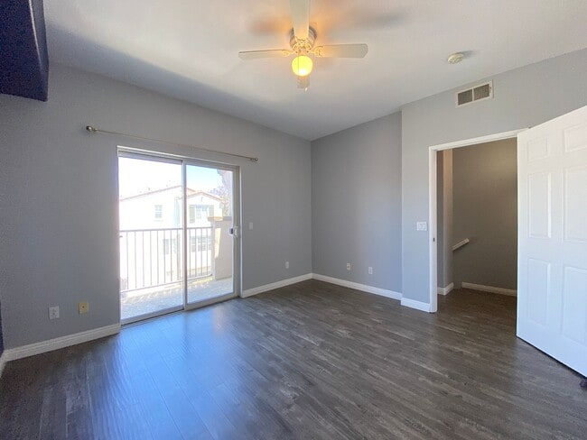Building Photo - Beautiful Townhome in the Cascada Communit...