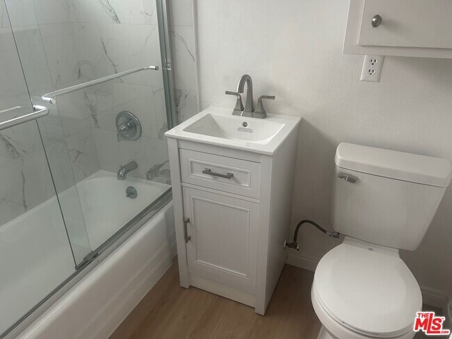 Building Photo - 3603 Mentone Ave