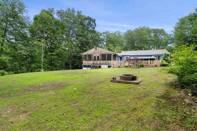 Building Photo - 241 Clough Pond Rd
