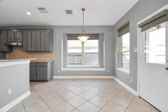 Building Photo - 2923 Manchester Cove