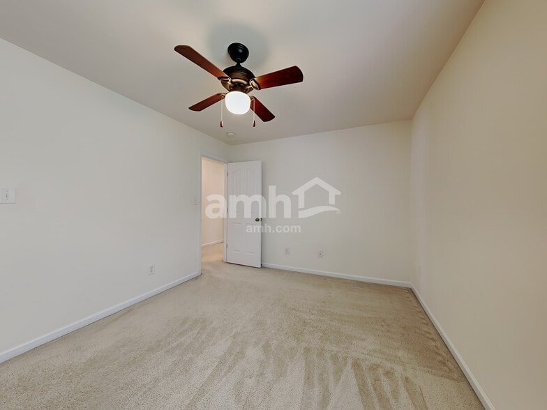 Building Photo - 3457 Lilliefield Ln