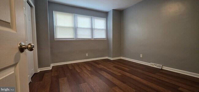 Building Photo - 1438 S Marston St