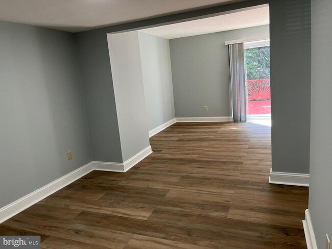 Building Photo - 8523 Pine Run Ct
