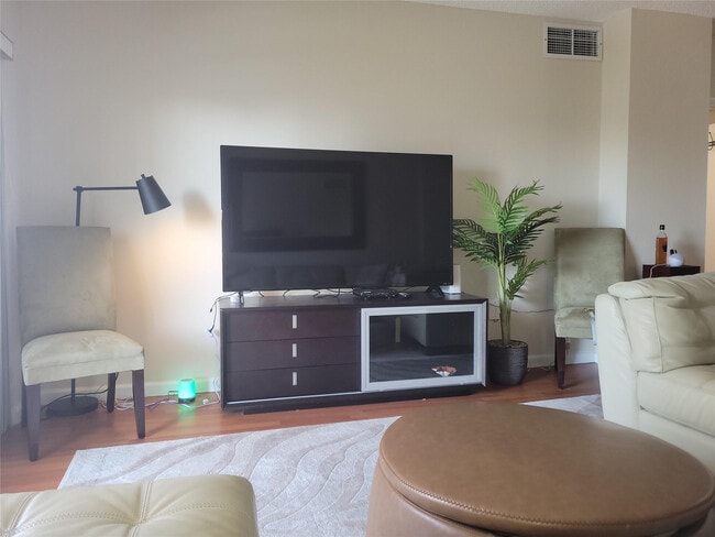 Building Photo - 1980 S Ocean Dr