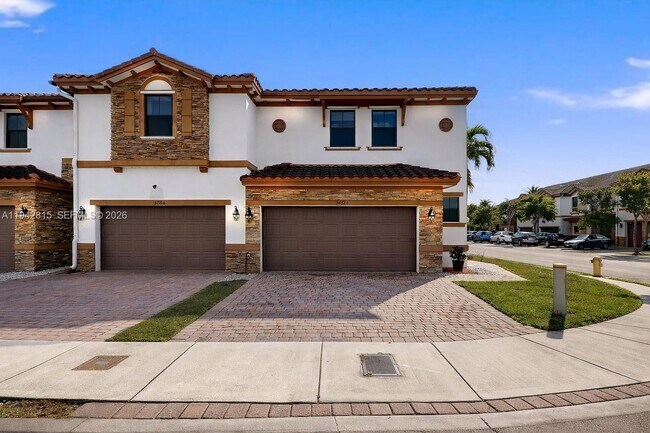 Building Photo - 16620 SW 42nd Terrace