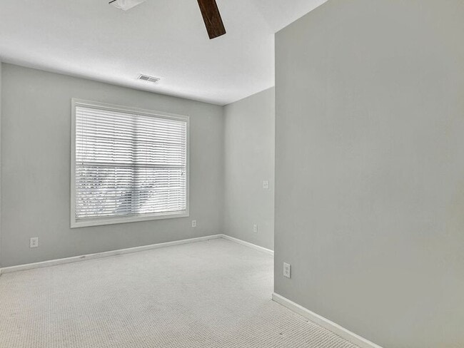 Building Photo - 1418 Hamlin Park Cir