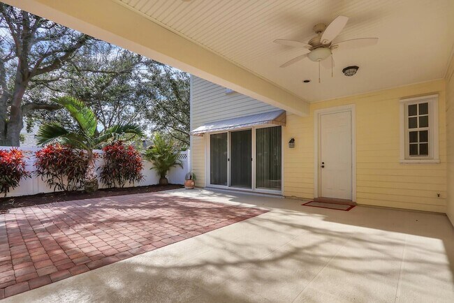 Building Photo - 199 Barbados Dr