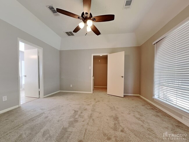 Building Photo - 14811 Cypress Ridge Dr