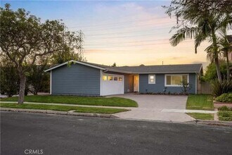 Building Photo - 305 Harvard Ln