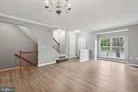 Building Photo - 7006 Renwick Ct