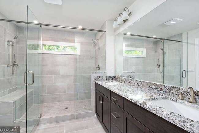 Building Photo - 1395 Harris Way S