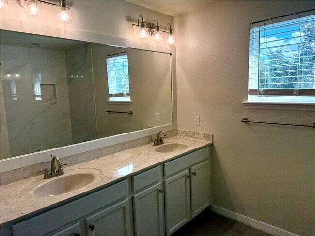 Building Photo - 6060 Roseate Spoonbill Dr