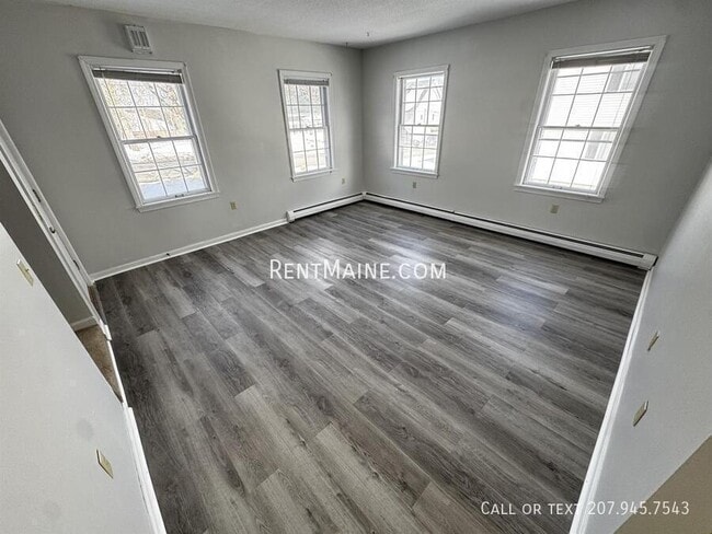 Building Photo - 15 Kennebec Rd