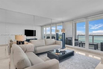 Building Photo - 1717 N Bayshore Dr