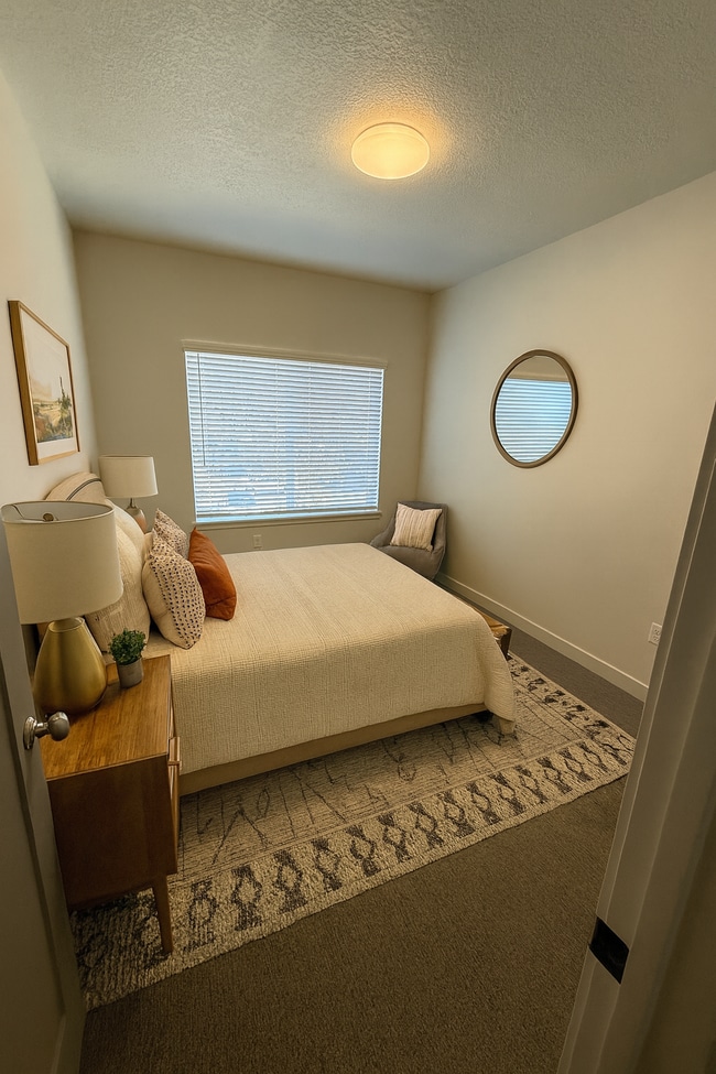 Building Photo - 652 E 12225 S