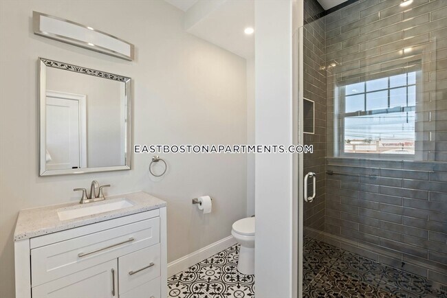 Building Photo - 120 St Andrew Rd