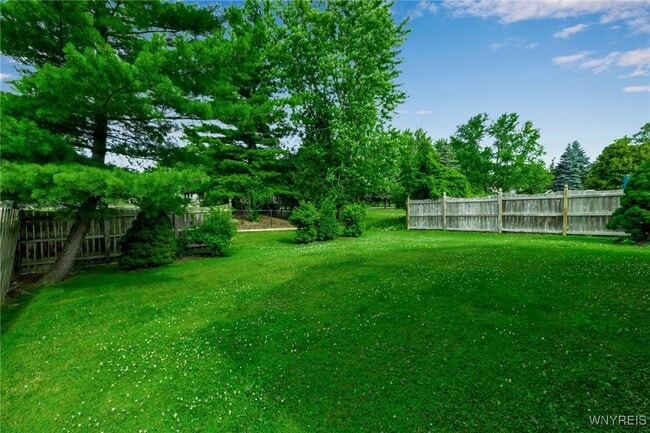 Building Photo - 16 Hubbardston Pl