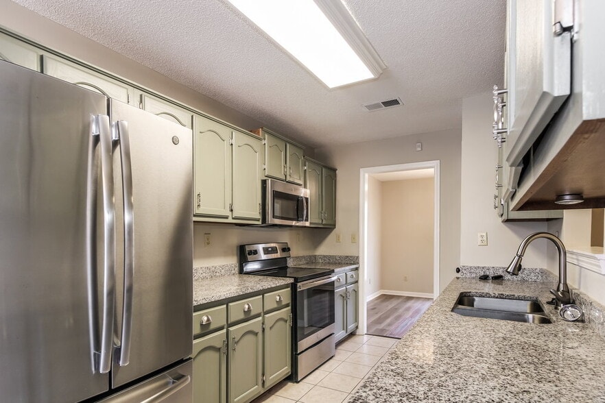 Building Photo - 6063 Choctaw Trail