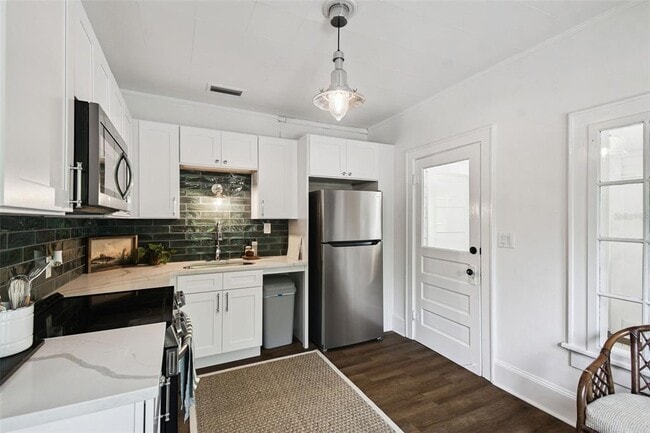 Building Photo - 459 Bell Ave