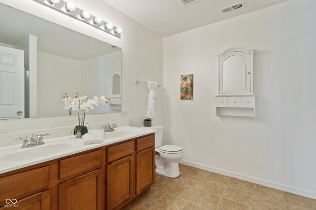 Building Photo - 1135 Highland Lake Way