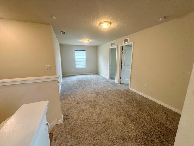 Building Photo - 1261 Regal King Dr
