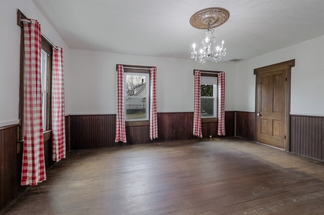 Building Photo - 329 Grayson St