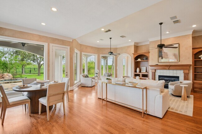 Building Photo - 2 Wilmington Ct