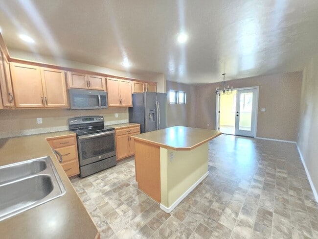 Building Photo - Lovely Meridian Home