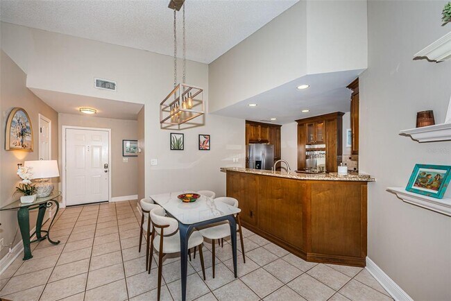 Building Photo - 6020 Bahia Del Mar Cir N